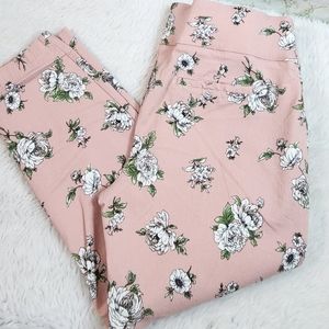 Maurices Pink/Floral Capris